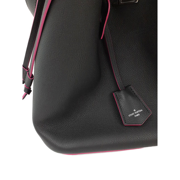 Louis Vuitton Lock Me Bucket Shoulder Bag Noir - Picture 5 of 8